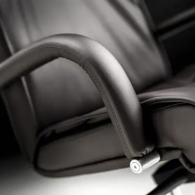 Lt 130 – Sedia direzionale