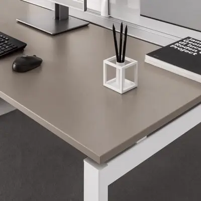 Tavoloin metallo York 200