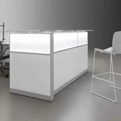 Lampada da tavolo Swingo – a led – con base e morsetto